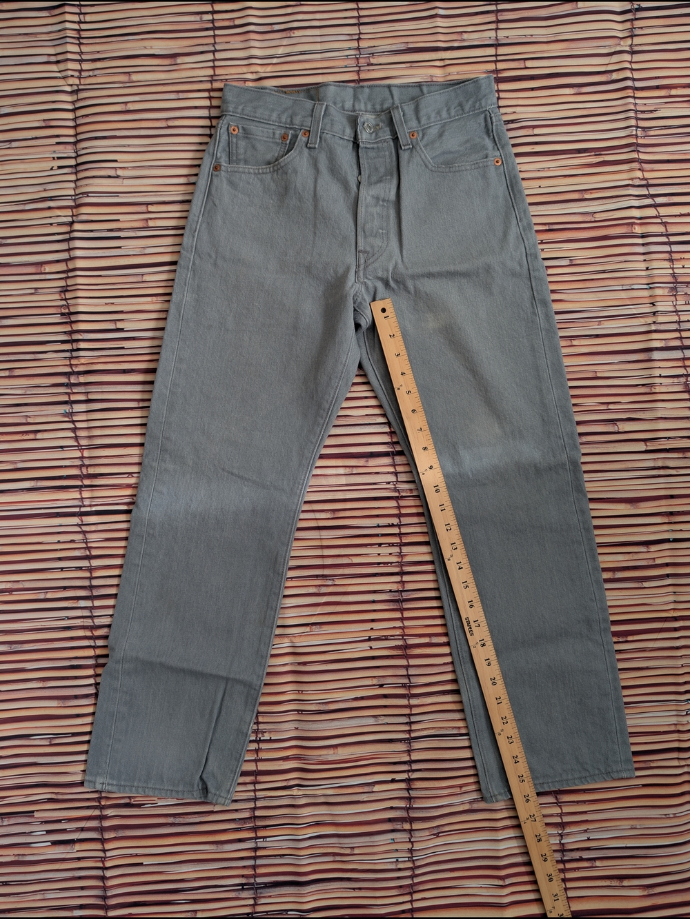 Levi Strauss & Co 501 Straight Fit Gray Loose Denim Jeans Pants Men's 30 x 30 - Picture 5 of 8